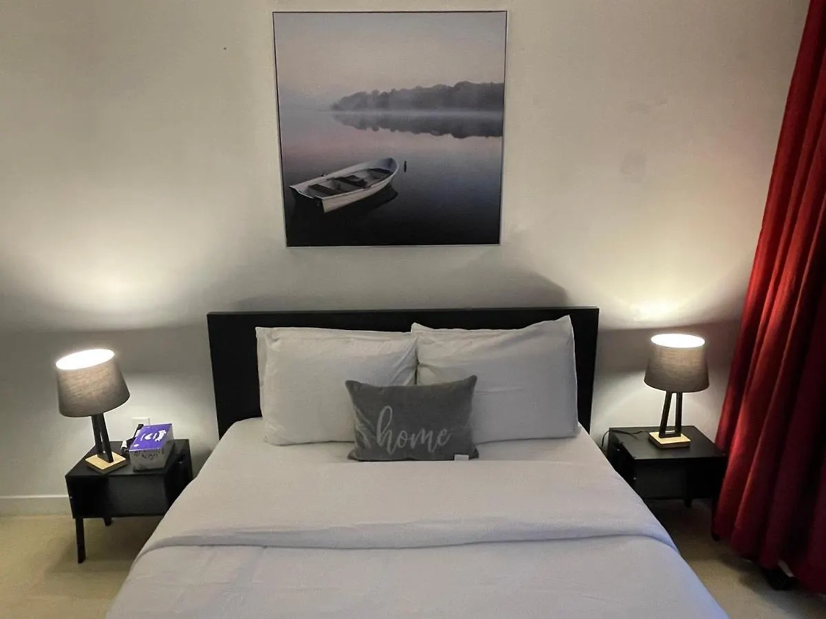 Cozy Open Concept 2Br 2Bath W/Parking -Jays/Cn Apartment Toronto 0*,  Canada